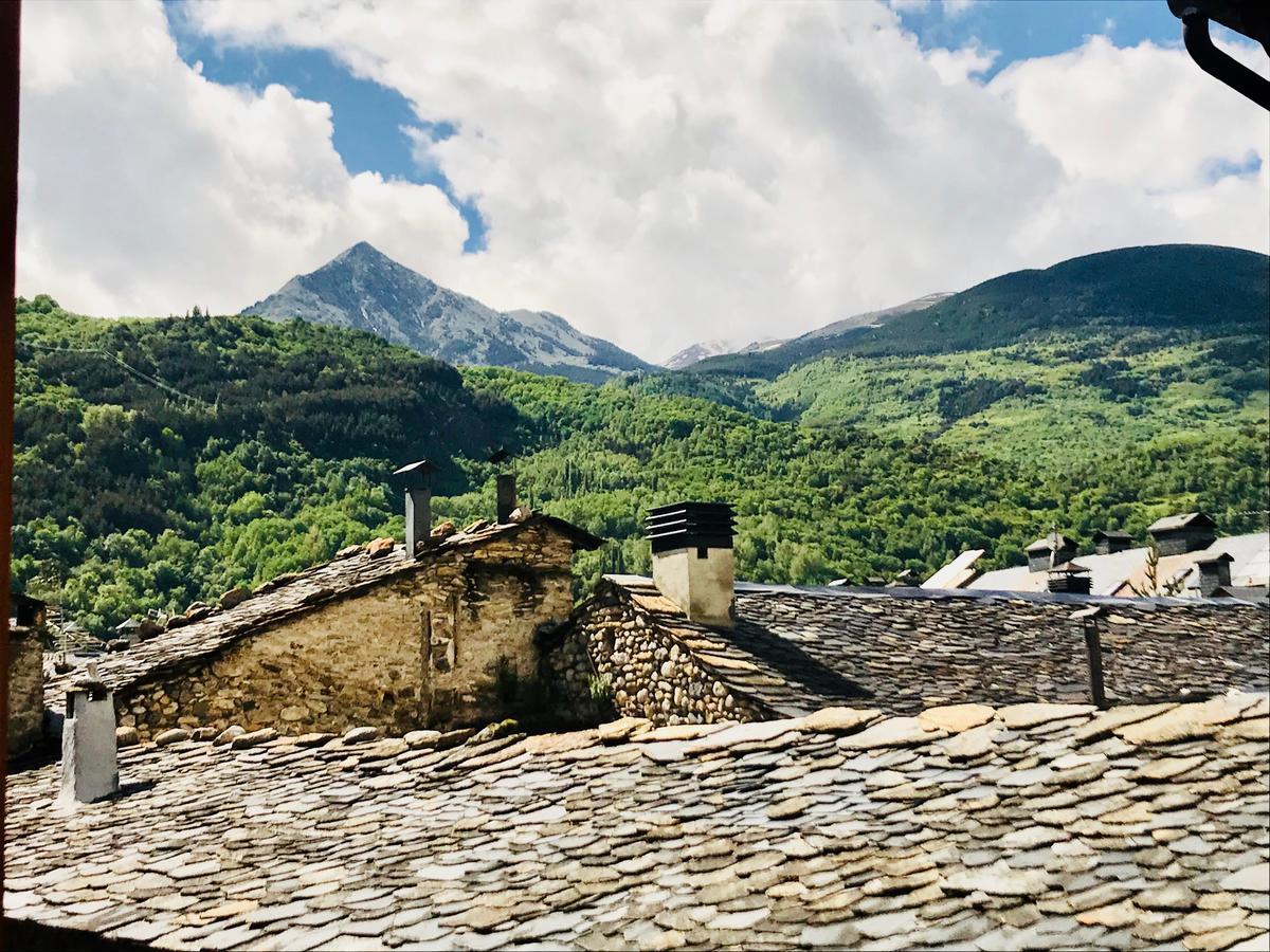 Bpirineos-Las Plazas Бенаске Экстерьер фото
